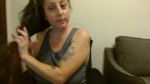 Snapshot of _sara_lynn_ chatting on April 2026 12:32:01 AM Sara Lynn online show from April 2026 12:32:01 AM