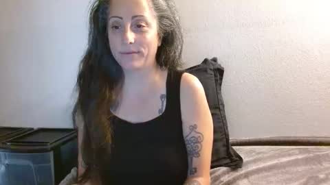 Snapshot of _sara_lynn_ chatting on May 2026 10:06:02 PM Sara Lynn online show from May 2026 10:06:02 PM