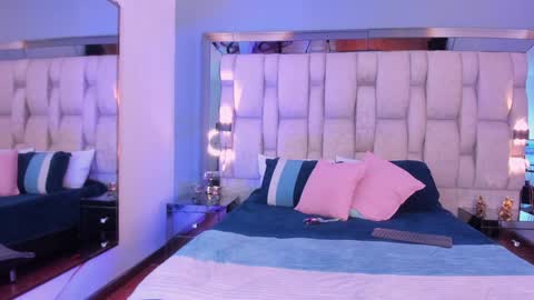 Snapshot of _saragarcia_ chatting on January 2025 05:11:02 AM Sara online show from January 2025 05:11:02 AM