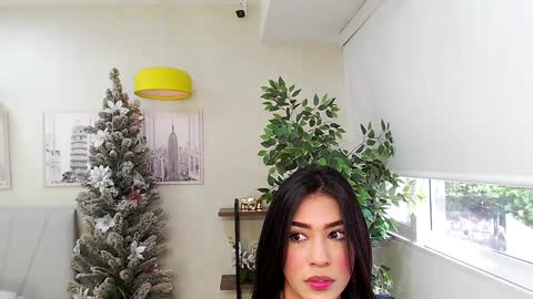 Snapshot of _sassy_girl chatting on December 2024 06:27:02 PM Sassy Girl online show from December 2024 06:27:02 PM