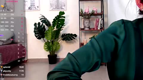 Snapshot of _sassy_girl chatting on February 2025 12:38:02 AM Sassy Girl online show from February 2025 12:38:02 AM