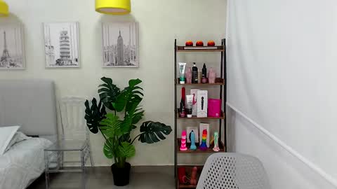 Snapshot of _sassy_girl chatting on March 2025 06:12:02 PM Sassy Girl online show from March 2025 06:12:02 PM