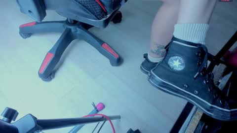 Snapshot of _selene_red chatting on November 2025 03:58:02 PM Selene online show from November 2025 03:58:02 PM