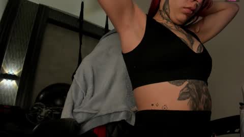 Snapshot of _selene_red chatting on November 2025 02:09:01 PM Selene online show from November 2025 02:09:01 PM