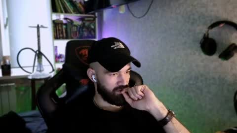 Snapshot of _serious_man chatting on June 2026 01:43:02 AM Ask me online show from June 2026 01:43:02 AM