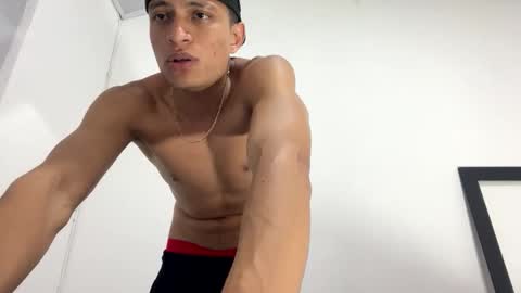 Juan Pablo-independent model online show from November 2025 07:18:02 AM