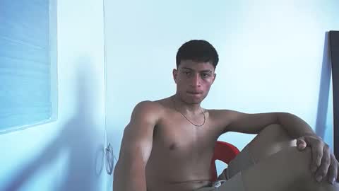 Juan Pablo-independent model online show from November 2025 06:29:02 PM