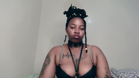 _sexysquirter online show from November 2025 06:52:02 PM