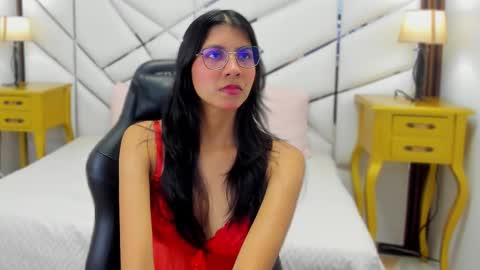 Snapshot of _skinnydoll chatting on September 2025 02:00:01 AM Lana online show from September 2025 02:00:01 AM