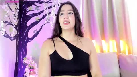 Snapshot of _sofia_cruz chatting on September 2025 07:35:01 PM 640 200 online show from September 2025 07:35:01 PM