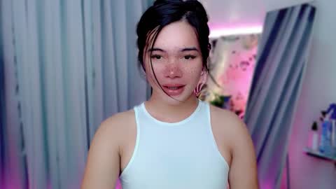 _sophie_69 online show from September 2025 09:18:01 PM