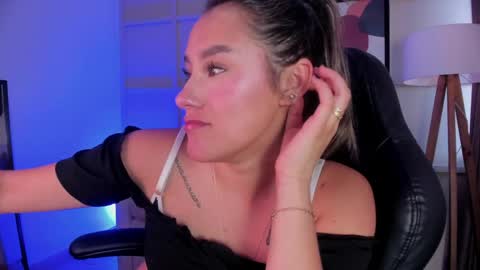 Sophie  online show from May 2026 09:34:01 PM