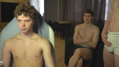 OLIVERpvt is open online show from October 2025 04:48:01 AM