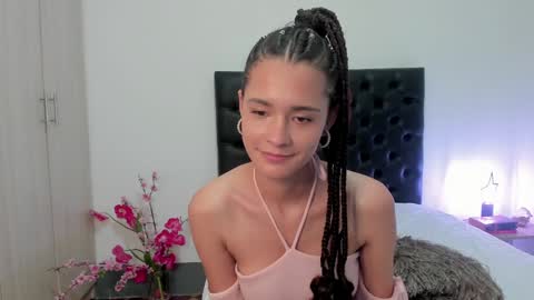 Snapshot of _sussi_ chatting on January 2025 04:33:02 PM Sussi online show from January 2025 04:33:02 PM