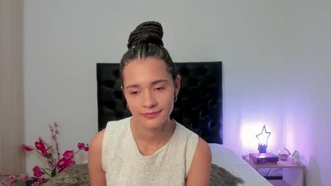 Snapshot of _sussi_ chatting on January 2025 01:35:01 PM Sussi online show from January 2025 01:35:01 PM