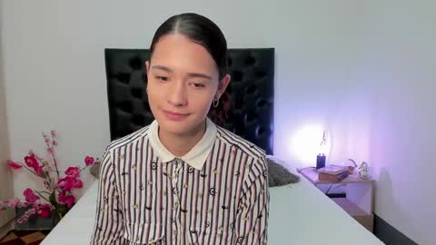 Snapshot of _sussi_ chatting on January 2025 01:45:02 PM Sussi online show from January 2025 01:45:02 PM