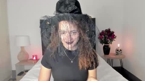 Snapshot of _sussi_ chatting on October 2025 02:41:01 PM Sussi online show from October 2025 02:41:01 PM