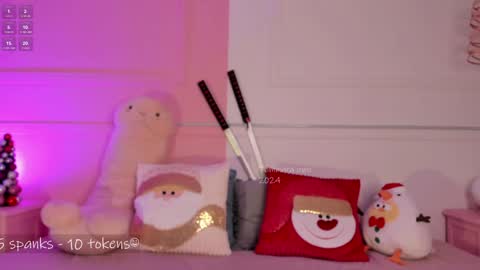 _tammarra_ online show from December 2024 01:44:02 PM