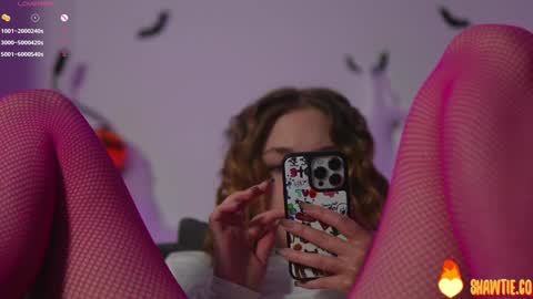 Snapshot of _taylor_swift chatting on November 2025 11:11:01 AM Taylor online show from November 2025 11:11:01 AM