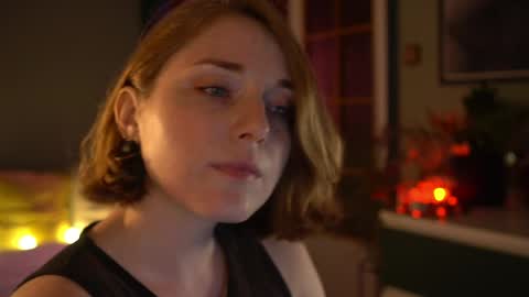Evi online show from May 2026 07:08:01 PM