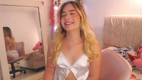 Snapshot of _tiffany1 chatting on April 2026 11:32:02 PM _tiffany1 online show from April 2026 11:32:02 PM
