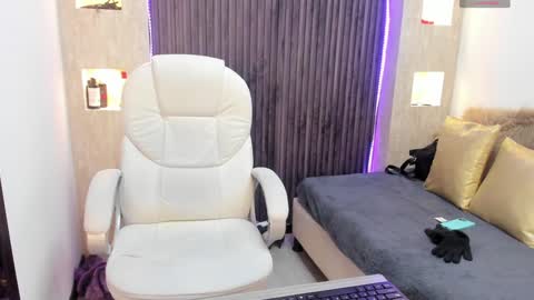 Stefania online show from December 2024 10:55:02 AM