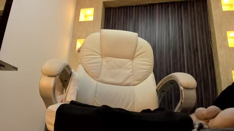 Stefania online show from January 2025 05:54:01 PM