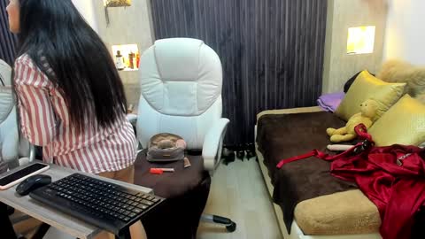 Stefania online show from February 2025 09:57:01 PM