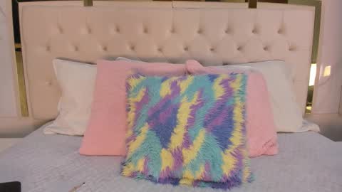 Rousse  online show from November 2025 07:27:01 PM