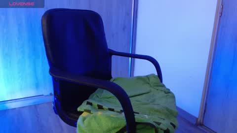 Rousse  online show from February 2026 07:25:02 PM