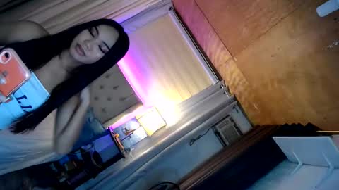 Snapshot of _ursweetapple_ chatting on January 2025 03:45:01 AM MS. apple online show from January 2025 03:45:01 AM