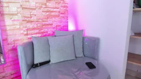 _valeria_saenz_ online show from January 2026 08:14:02 PM