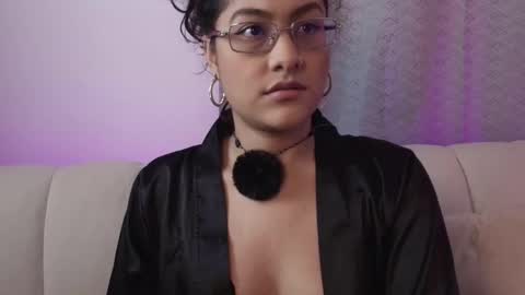 _velka_ online show from December 2025 12:12:02 PM