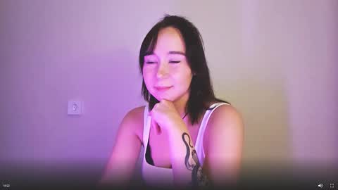 Mia online show from September 2025 07:37:02 PM