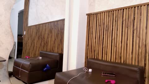 Snapshot of _veronicadeleon_ chatting on December 2025 01:17:04 PM Veronica online show from December 2025 01:17:04 PM