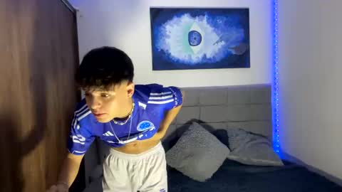 Aron Walker online show from December 2024 09:23:01 AM