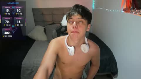 Aron Walker online show from November 2025 03:42:02 AM