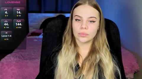 Snapshot of _wednesday_addams_ chatting on October 2025 09:19:01 AM Vera online show from October 2025 09:19:01 AM