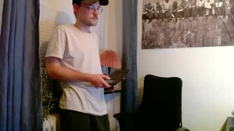 Snapshot of _whoisthatguy_ chatting on October 2025 05:17:01 PM _whoisthatguy_ online show from October 2025 05:17:01 PM