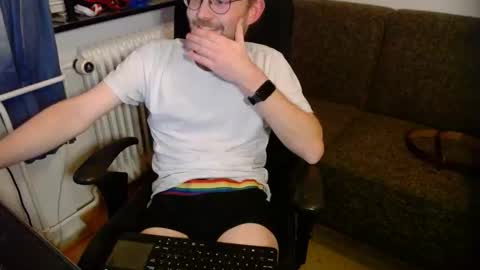 Snapshot of _whoisthatguy_ chatting on November 2025 06:18:01 PM _whoisthatguy_ online show from November 2025 06:18:01 PM