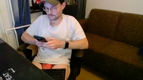 Snapshot of _whoisthatguy_ chatting on November 2025 03:46:01 PM _whoisthatguy_ online show from November 2025 03:46:01 PM