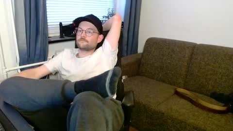 Snapshot of _whoisthatguy_ chatting on November 2025 03:11:01 PM _whoisthatguy_ online show from November 2025 03:11:01 PM