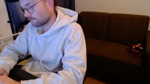 Snapshot of _whoisthatguy_ chatting on November 2025 03:23:01 PM _whoisthatguy_ online show from November 2025 03:23:01 PM