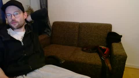 Snapshot of _whoisthatguy_ chatting on November 2025 05:38:01 PM _whoisthatguy_ online show from November 2025 05:38:01 PM