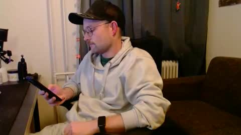 Snapshot of _whoisthatguy_ chatting on December 2025 03:51:02 PM _whoisthatguy_ online show from December 2025 03:51:02 PM