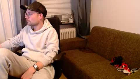 Snapshot of _whoisthatguy_ chatting on December 2025 03:41:01 PM _whoisthatguy_ online show from December 2025 03:41:01 PM