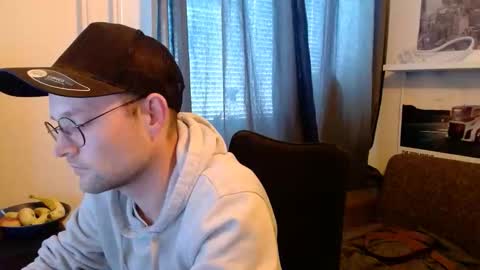 Snapshot of _whoisthatguy_ chatting on May 2026 03:09:02 PM _whoisthatguy_ online show from May 2026 03:09:02 PM