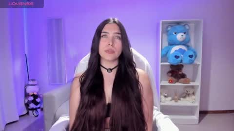 Snapshot of _wtdreamgirl chatting on June 2026 08:40:02 AM Luisa online show from June 2026 08:40:02 AM