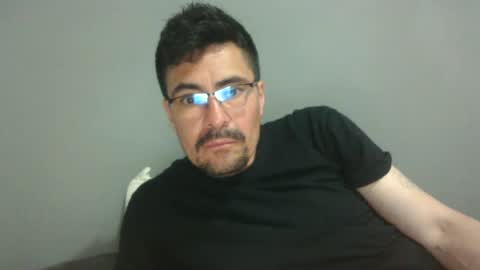 Snapshot of _xbesteb11 chatting on June 2026 11:51:02 PM _xbesteb11 online show from June 2026 11:51:02 PM