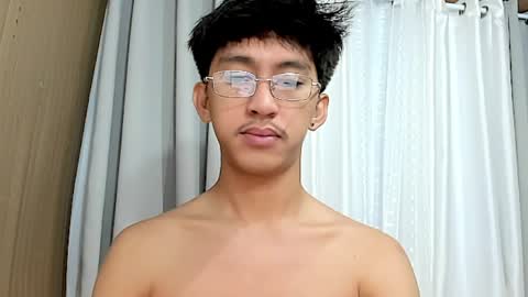 Snapshot of _xxhavefunwithme69_ chatting on April 2026 07:25:02 PM Andrei online show from April 2026 07:25:02 PM